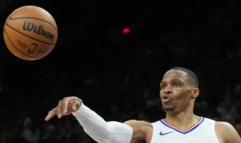 完美体育官网-韦少跳出合同将离开快艇 历史三双王的未来在哪？